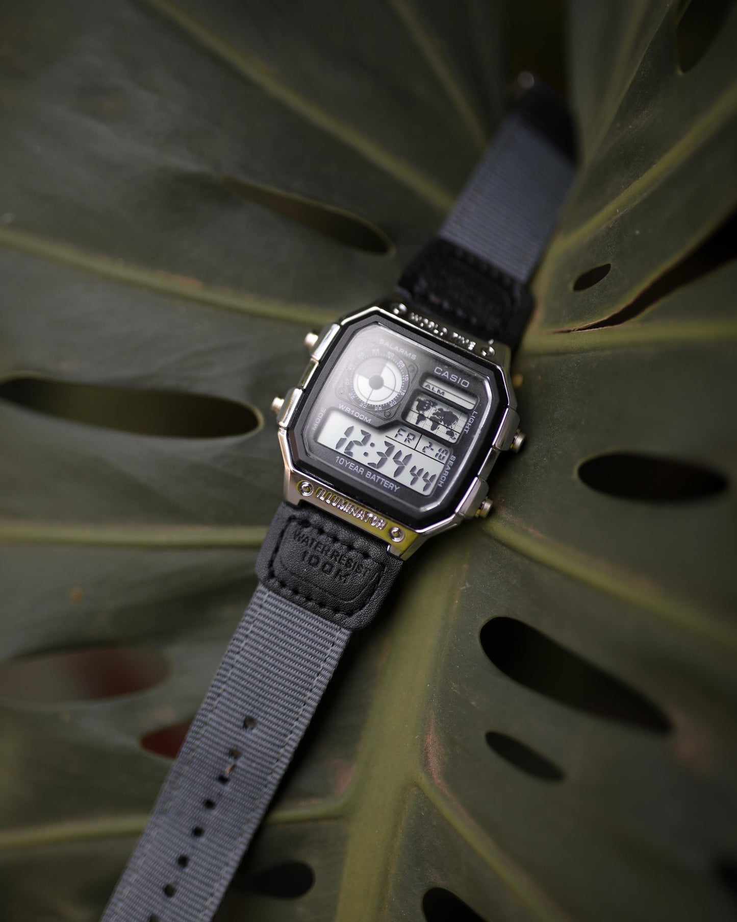 CASIO VINTAGE WATCH