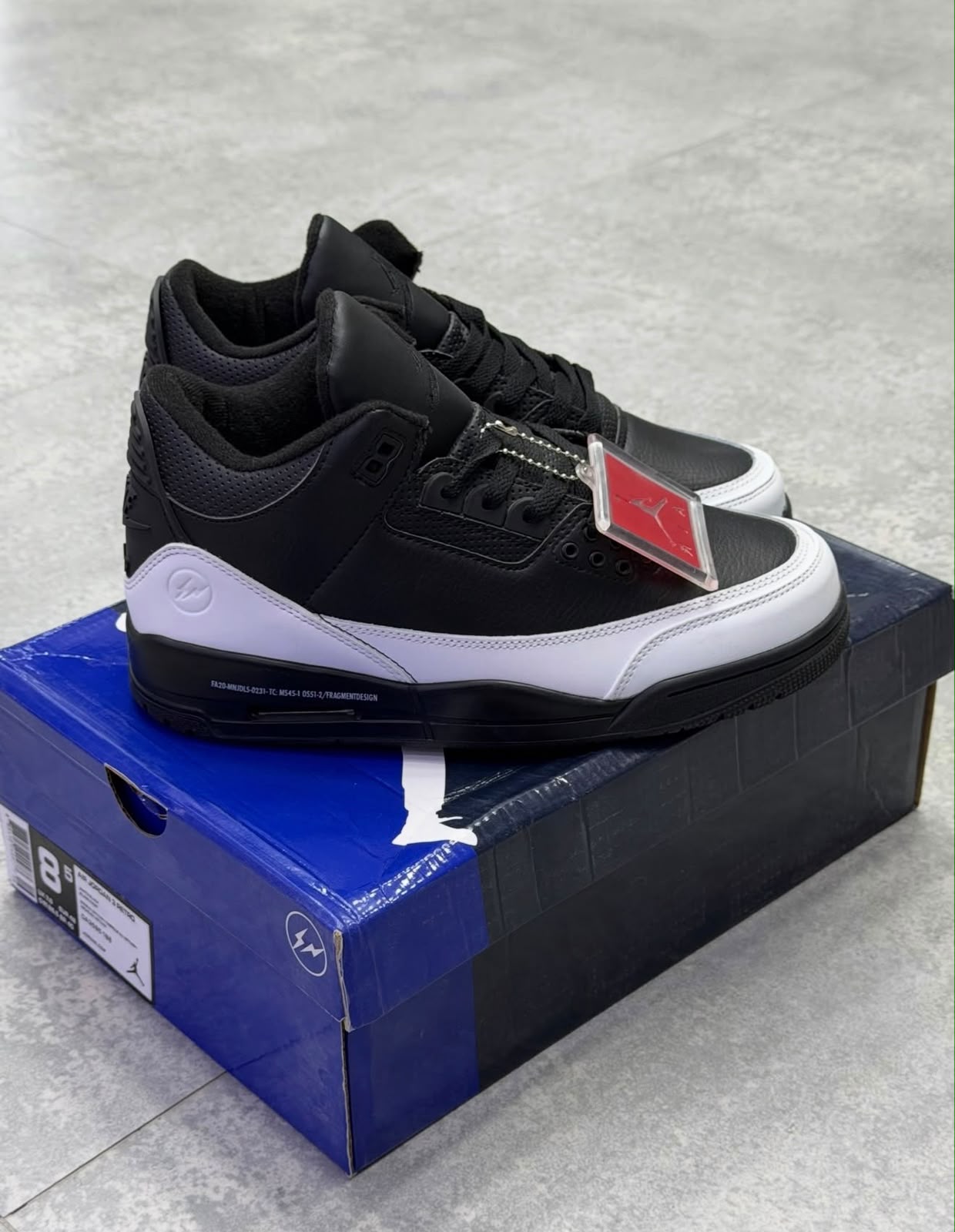 FRAGMENTS DESIGN X NIKE AIR JORDAN 3