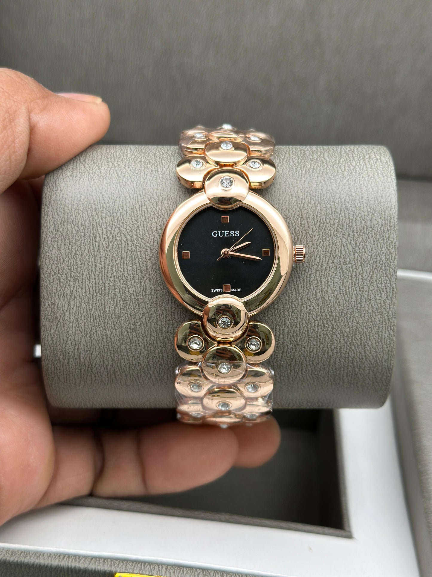 GUESS WATCH