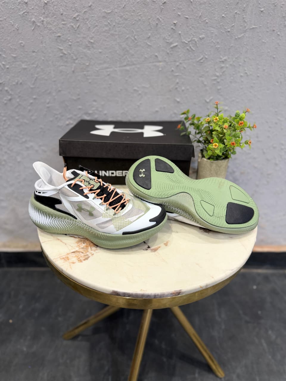 UNDER ARMOUR ECHO SLIPSPEED 4 COLORS