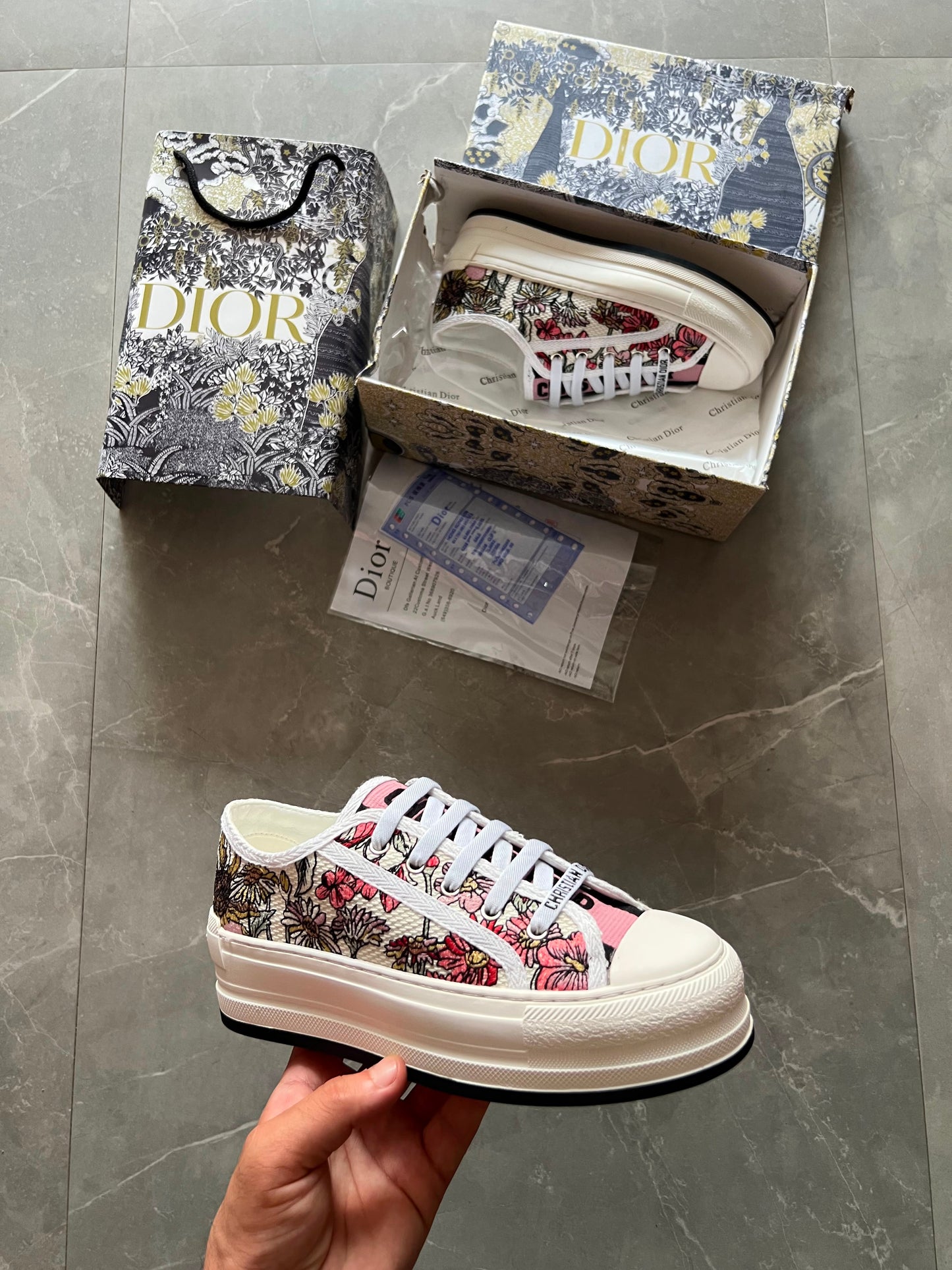 NIKE DIOR