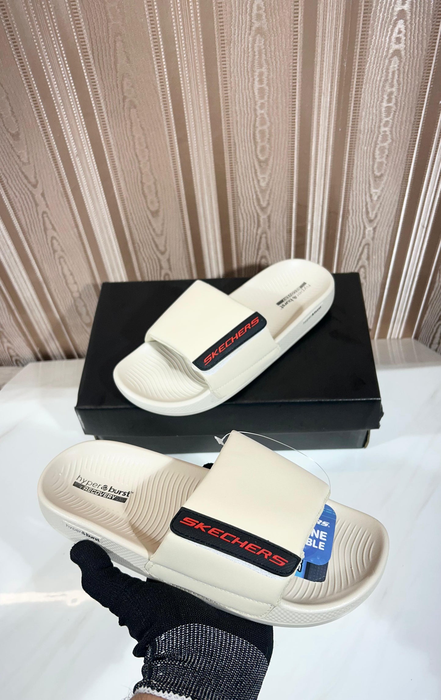 SKETCHERS HYPER BURST SLIDES