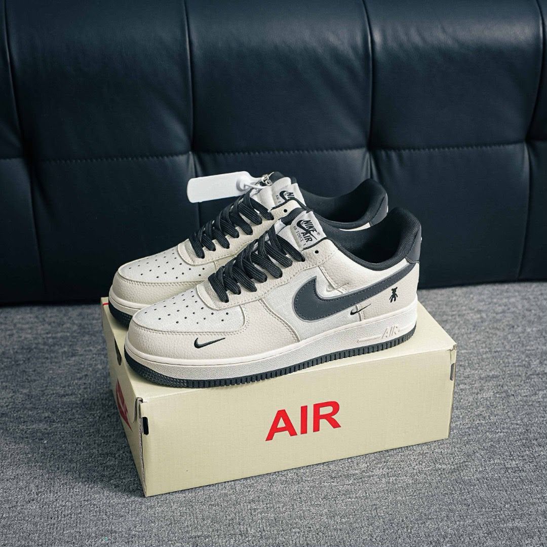 NIKE AIRFORCE 1 VIOLENT BEAR JOINT LINEN BLACK BEIGE