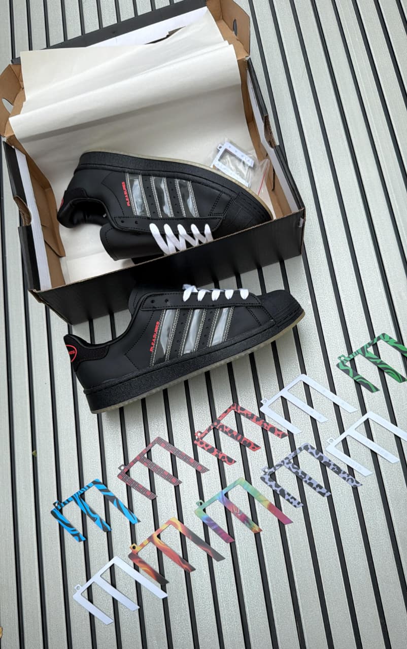 ADIDAS ORIGINALS SUPERSTAR STRIPS
