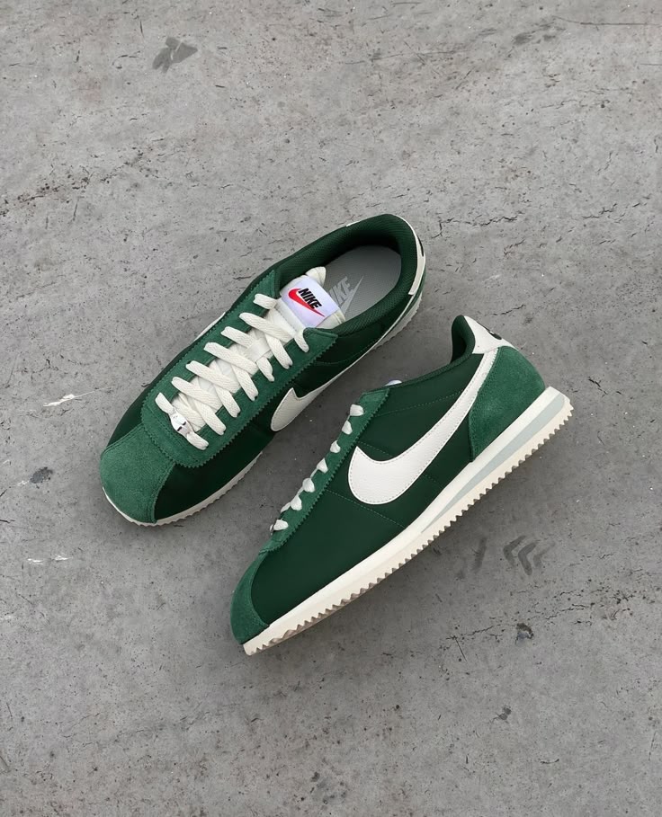 NIKE CORTEZ FIR GREEN