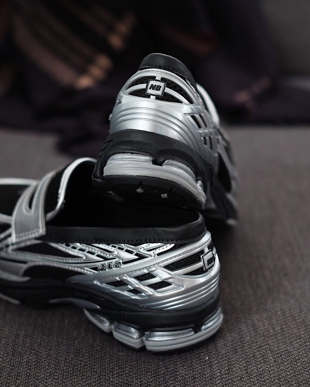 NEW BALANCE 1906L SILVER METALLIC