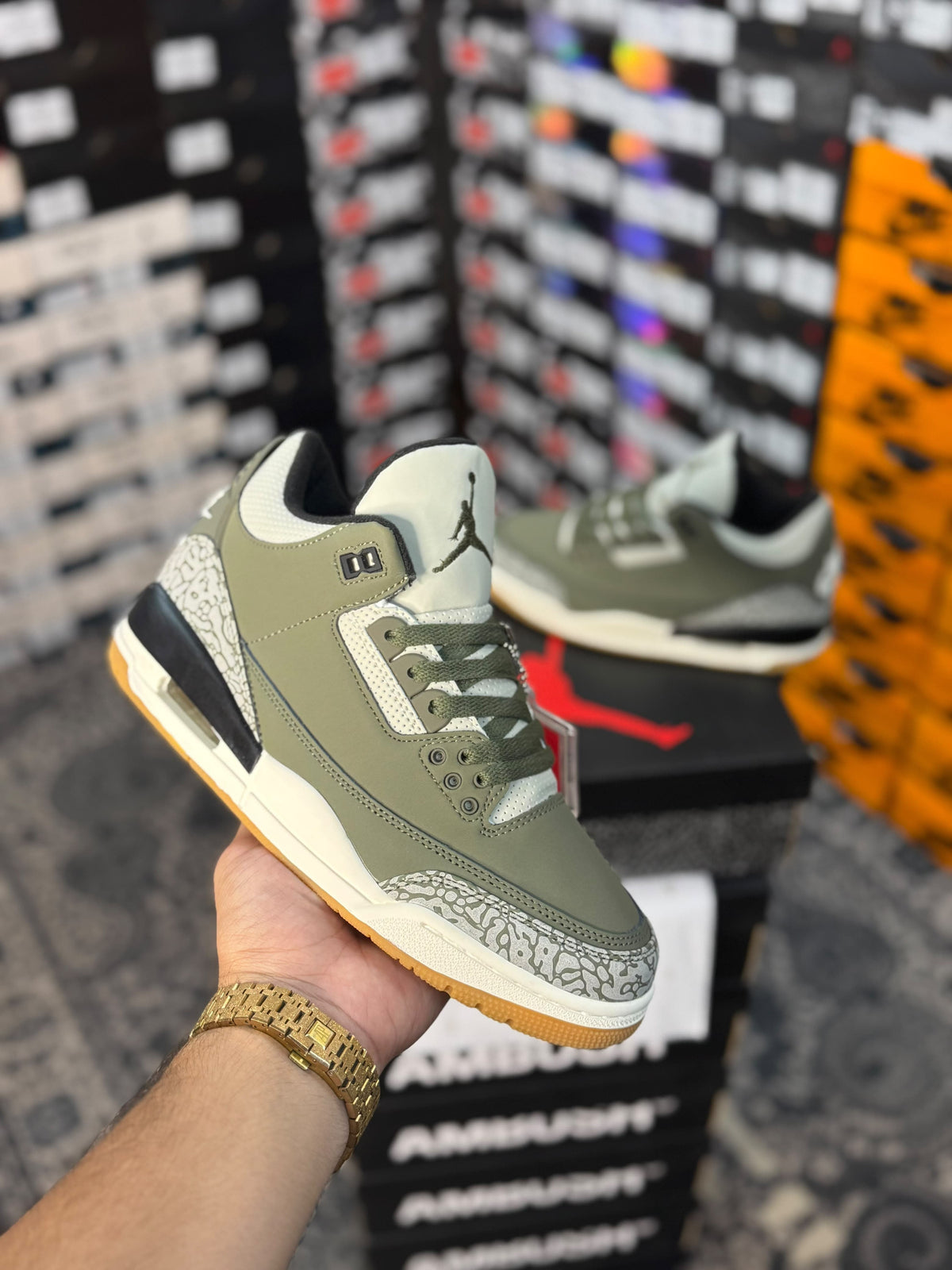 NIKE AIR JORDAN RETRO 3 MEDIUM OLIVE