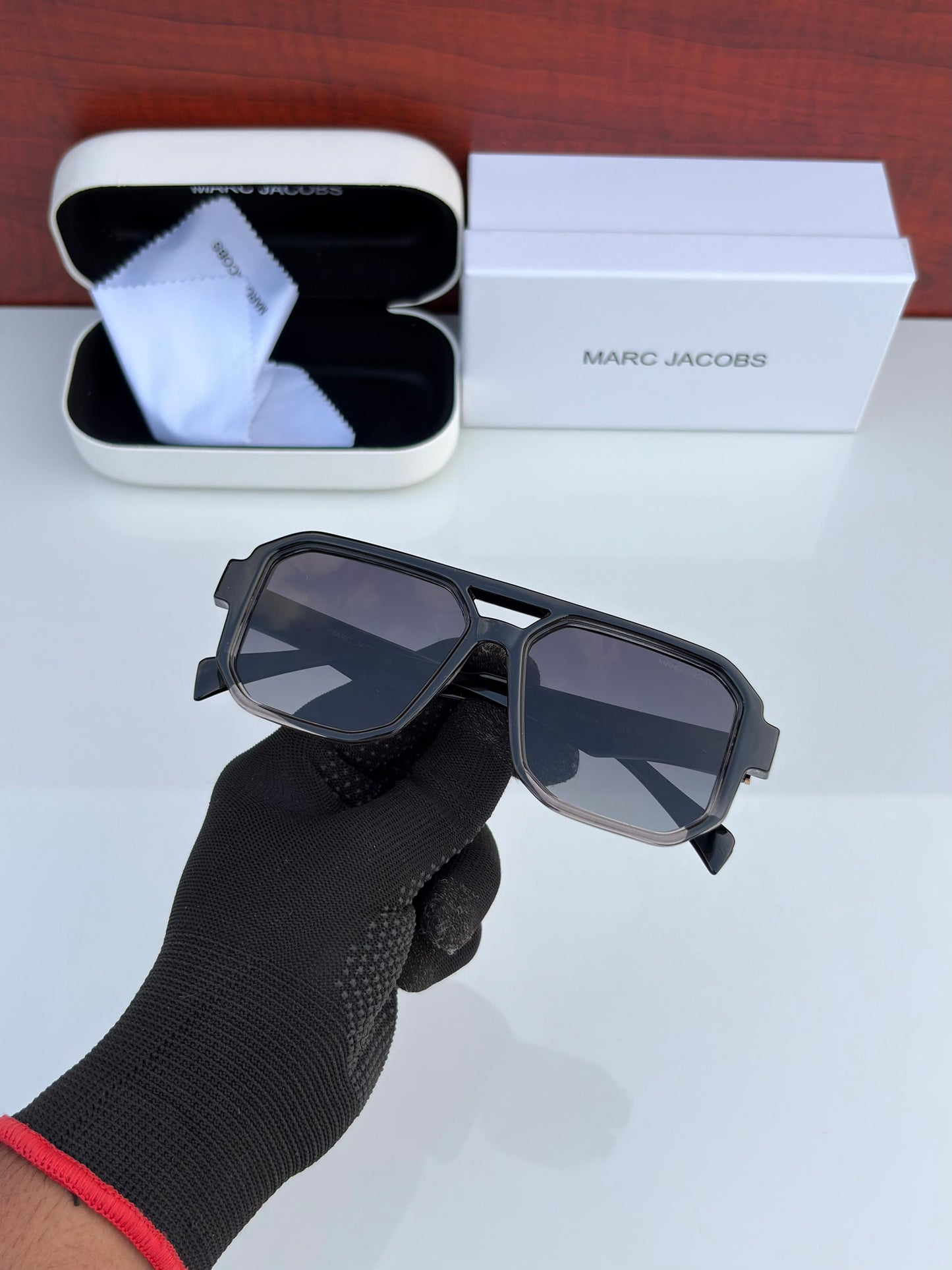 MARC JACOBS SUNGLASS