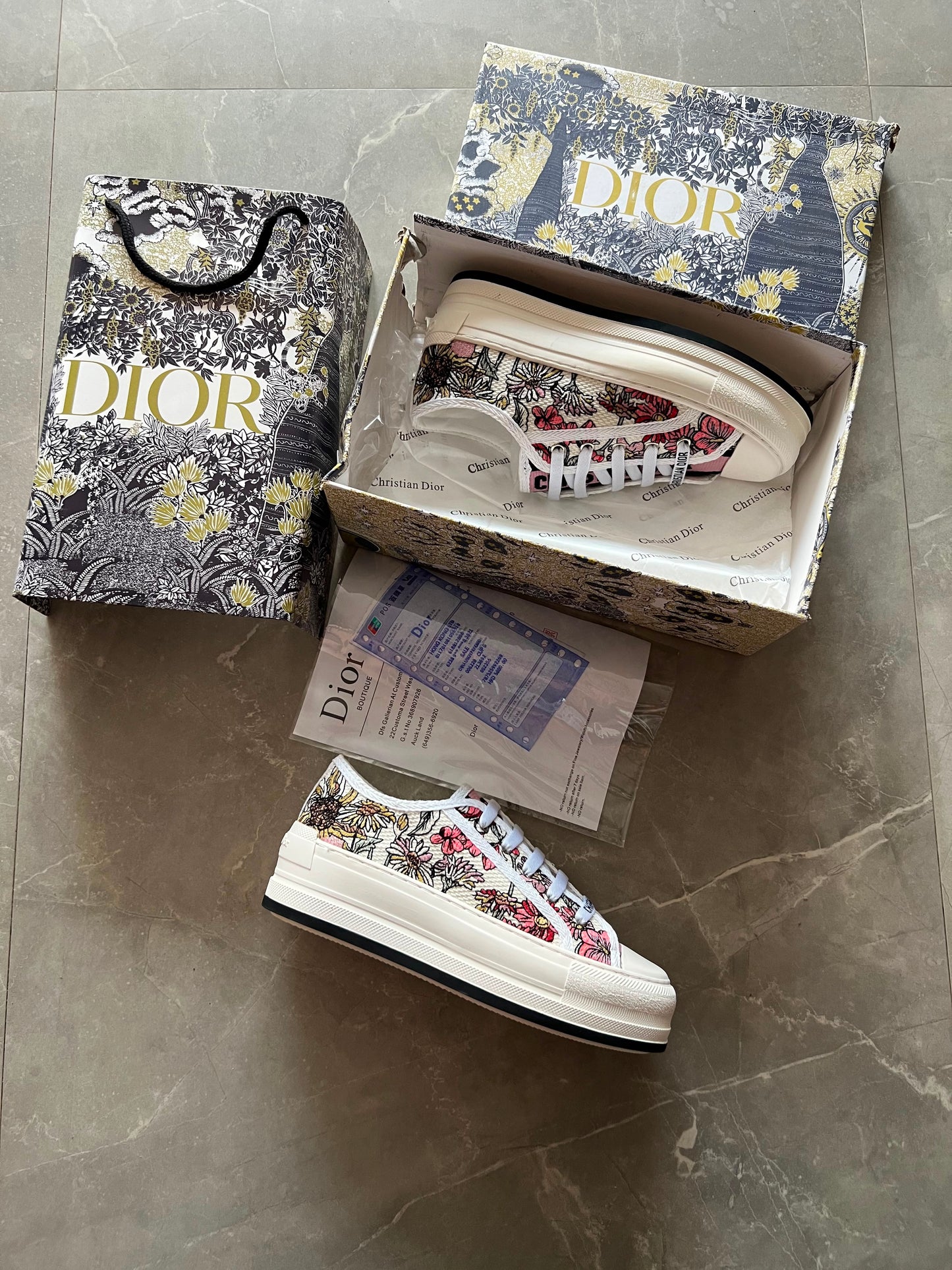 NIKE DIOR