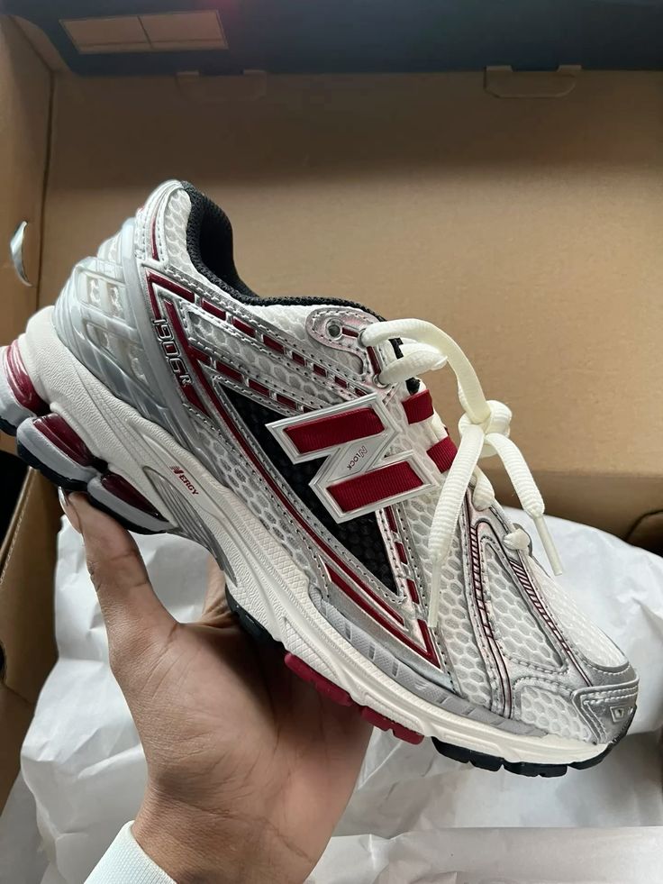 NEW BALANCE 1906R SILVER CLASSIC CRIMSON RED