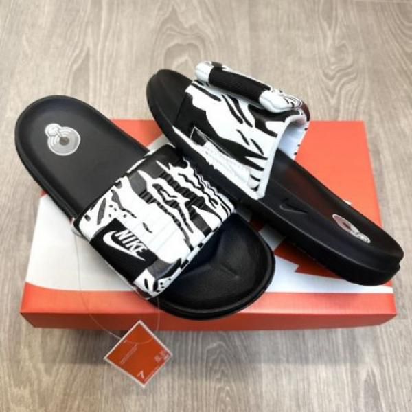 NIKE SLIDES