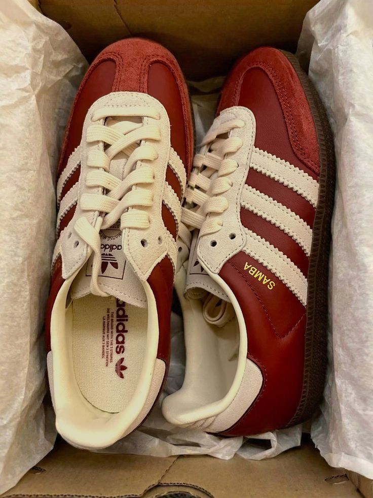 ADIDAS ORIGINALS SAMBA PRELOVED RED