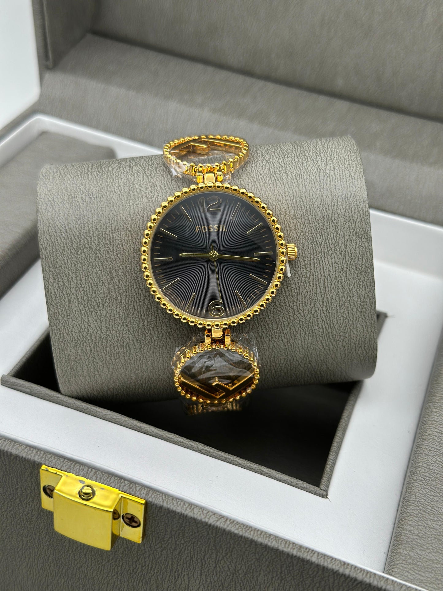 FOSSIL LADIES WATCH