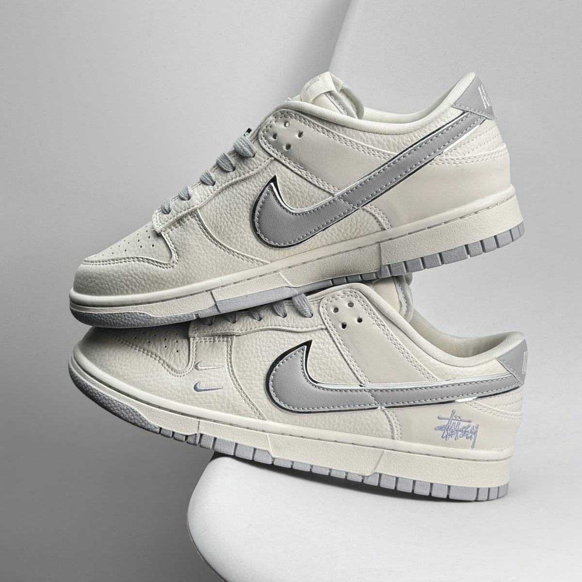 NIKE SB DUNK STUSSY GREY