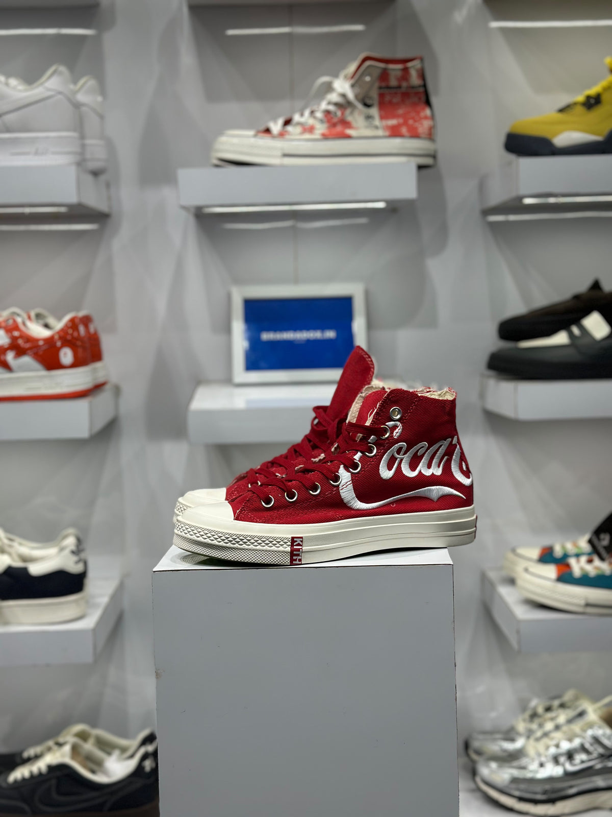 CONVERSE CHUCK 70S HI X KITH X COCO COLA RED