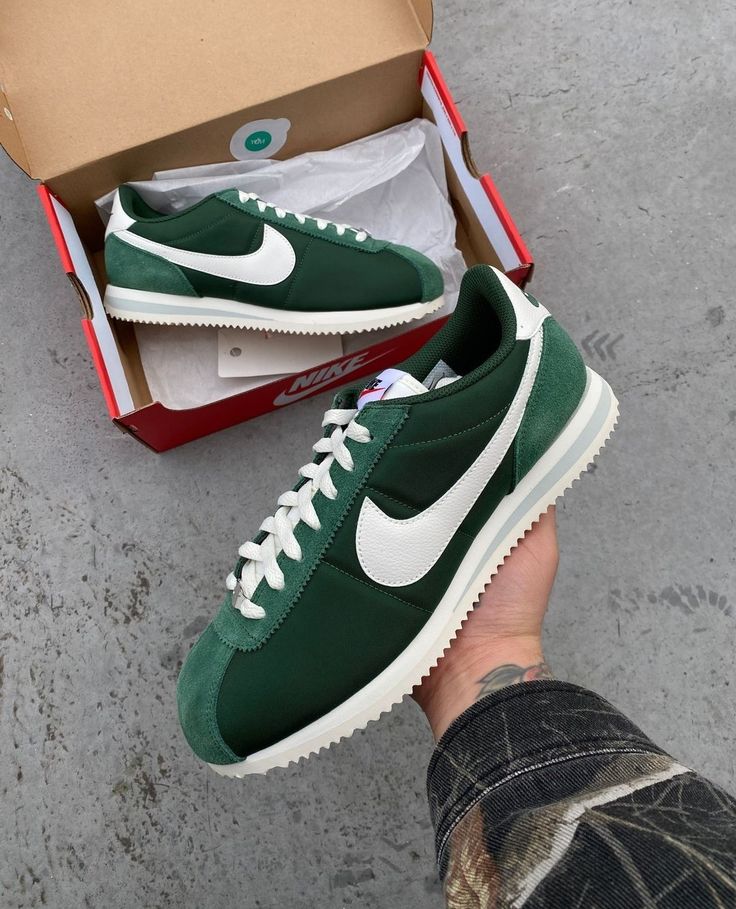 NIKE CORTEZ FIR GREEN