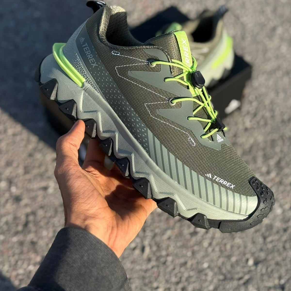 ADIDAS TERREX HIKING OLIVE GREEN