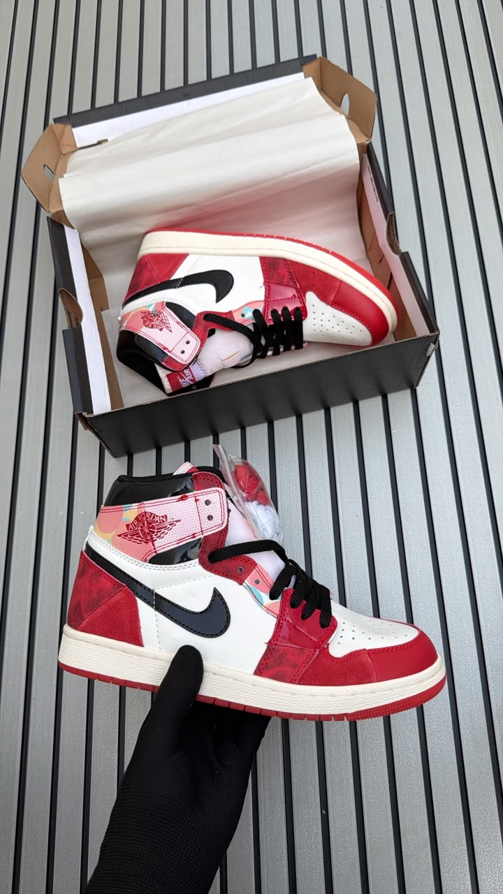 NIKE AIR JORDAN ONE RETRO HIGH OG SPIDERMAN