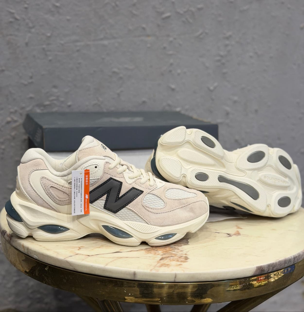 NEW BALANCE 983