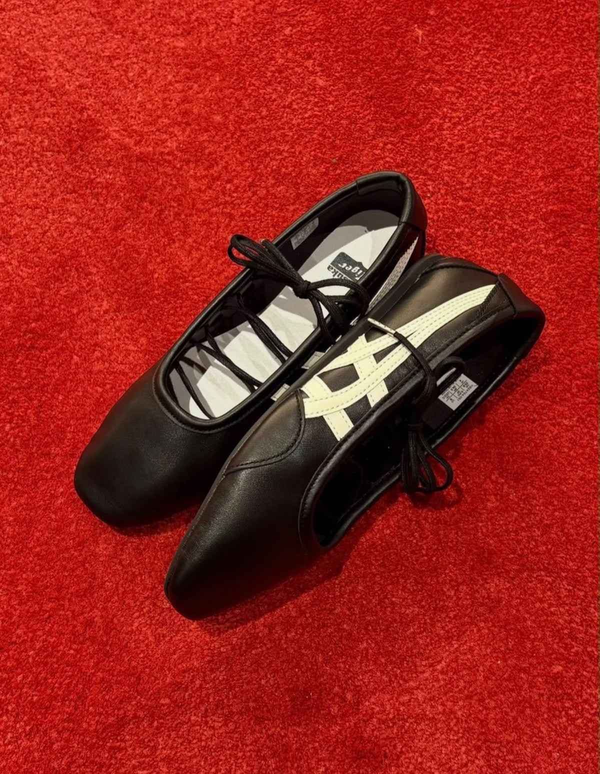 ONITSUKA TIGER GYMNARINA BLACK