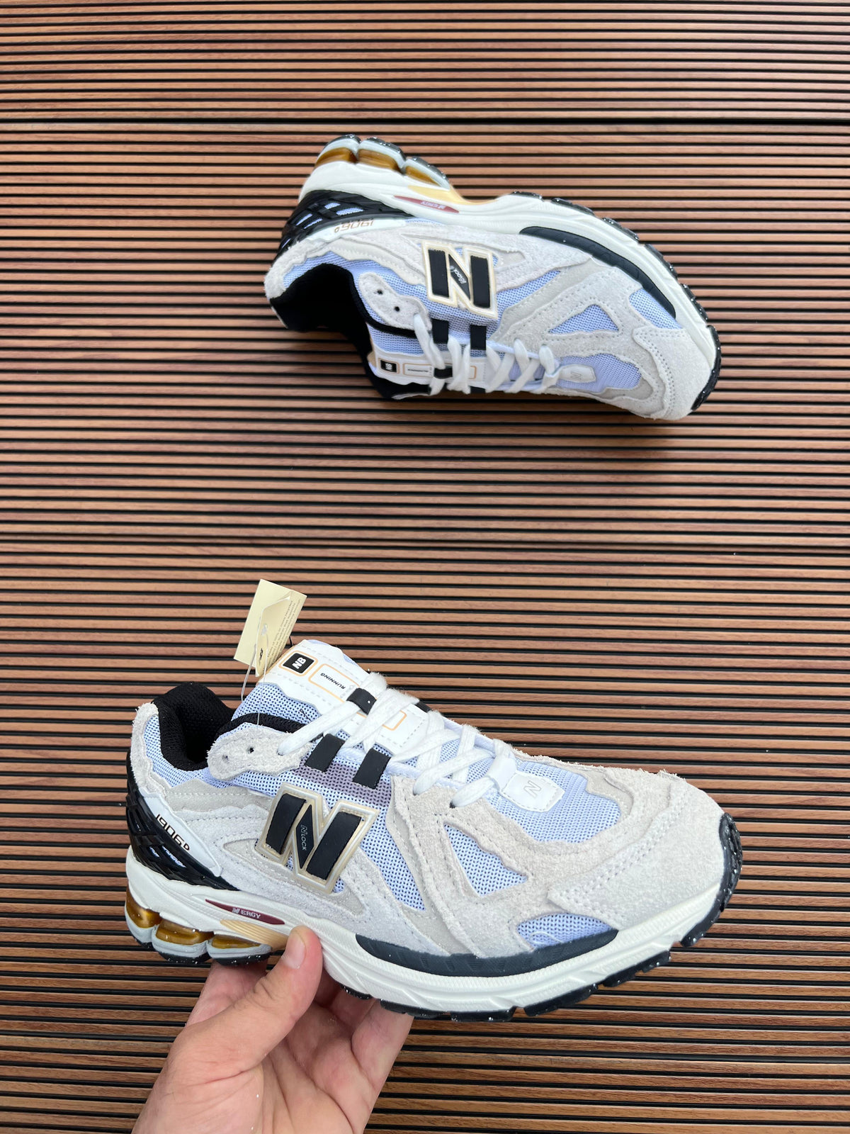 NEW BALANCE 1906 D