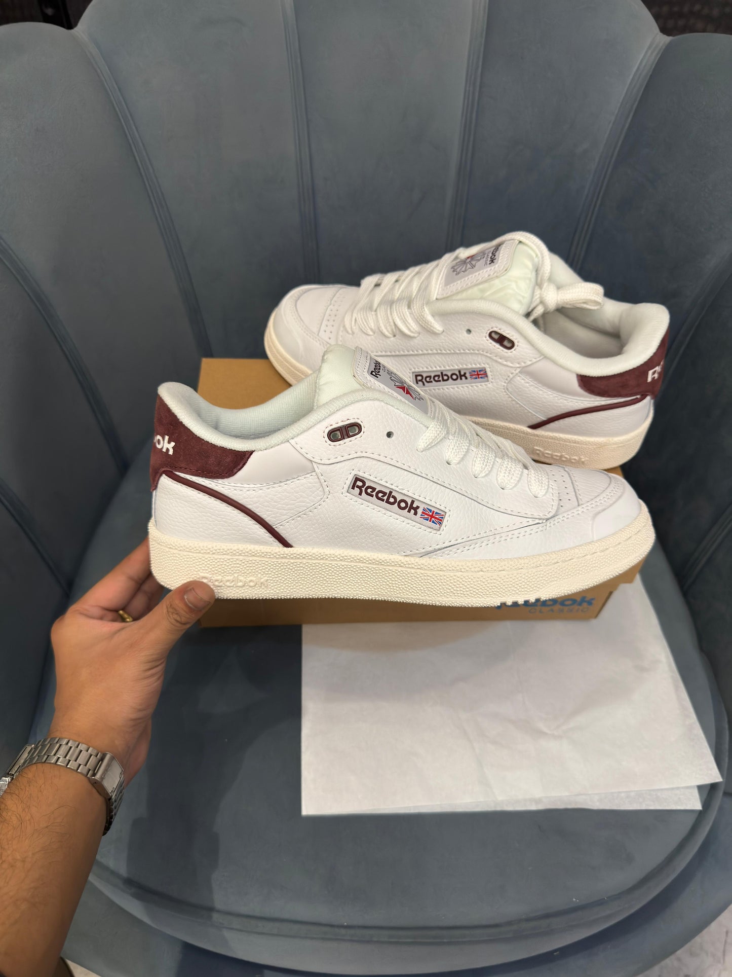 REEBOK CLASSIC WHITE WINE
