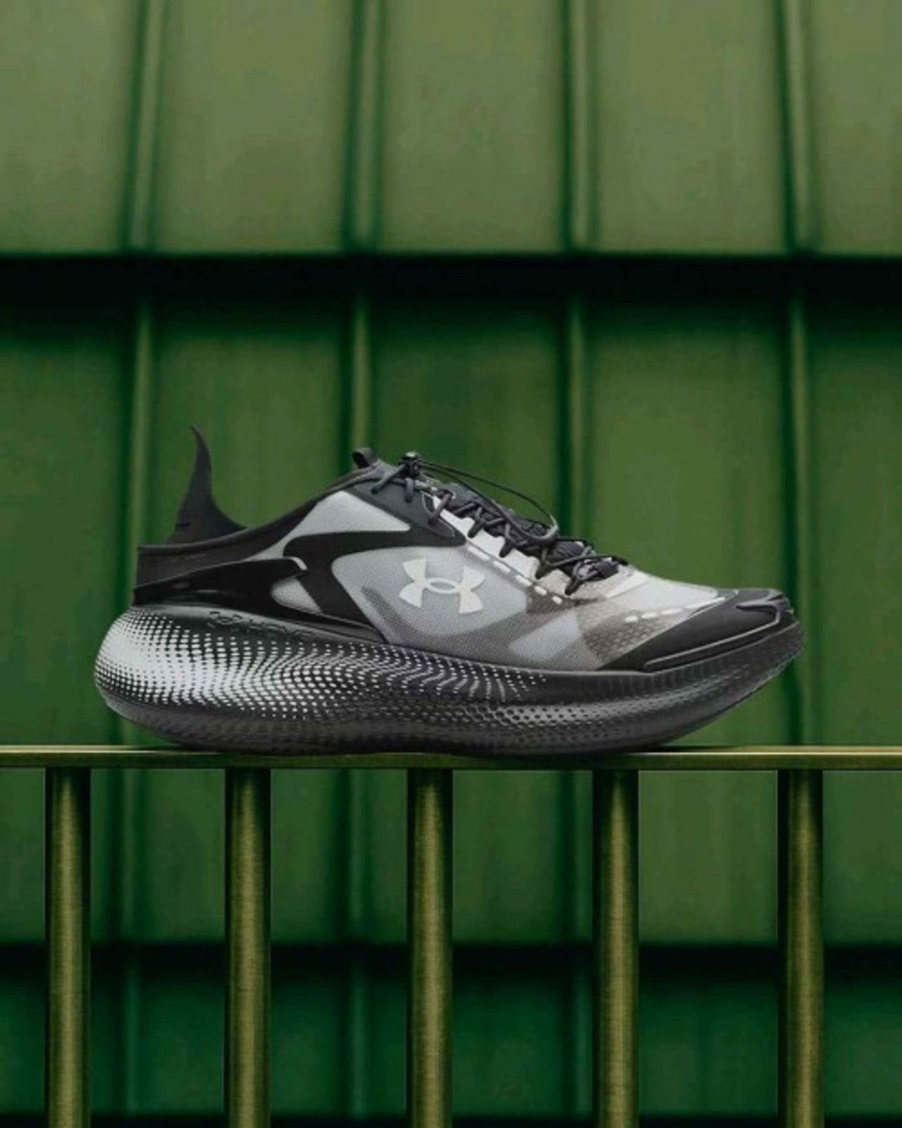 UNDER ARMOUR ECHO SLIPSPEED 4 COLORS
