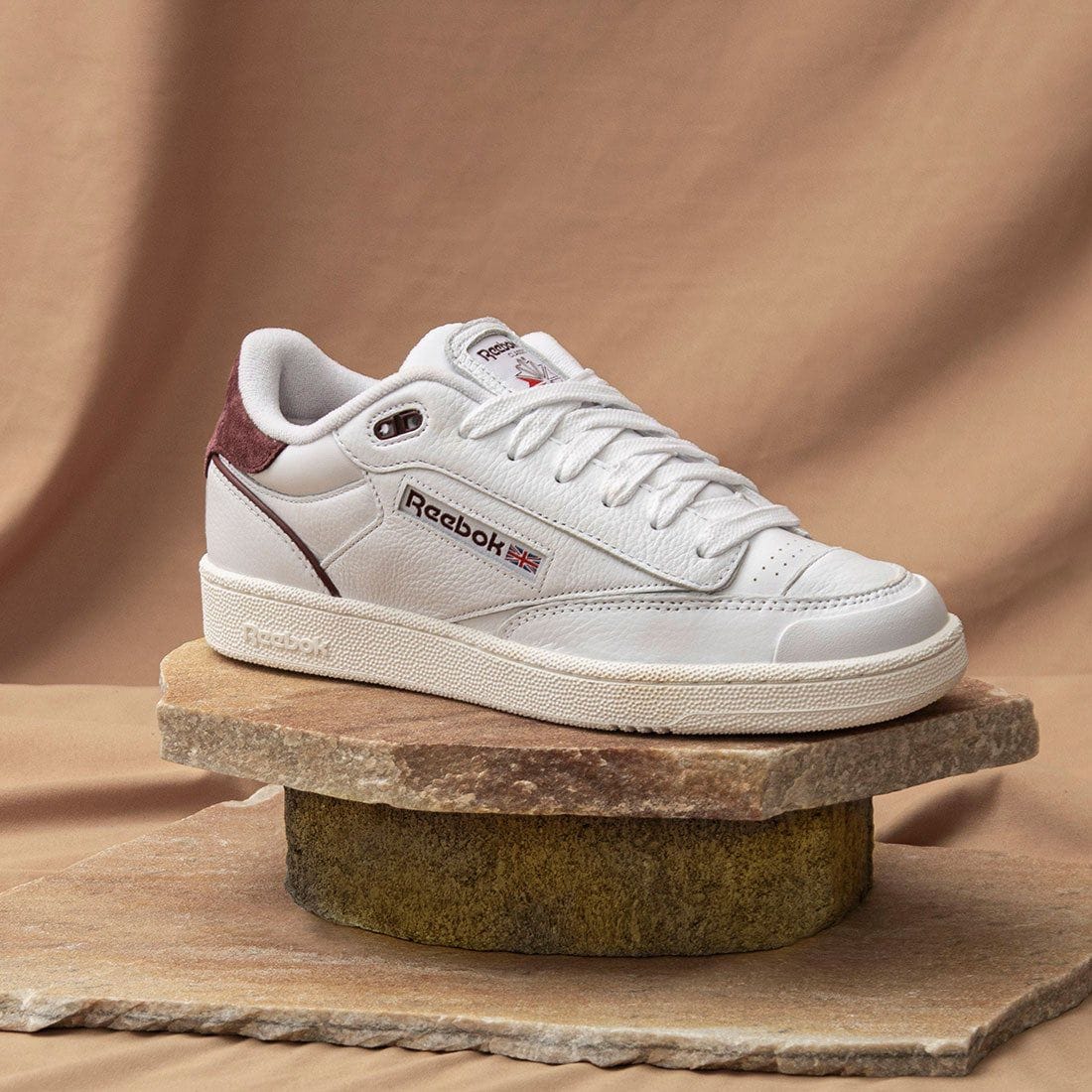 REEBOK CLASSIC WHITE WINE