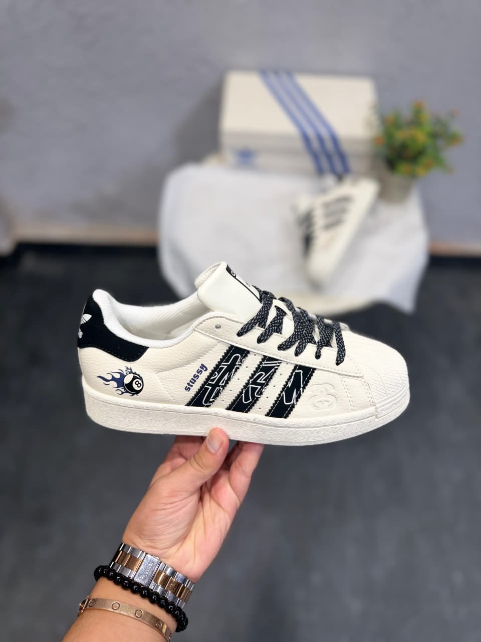 ADIDAS ORIGINALS SUPERSTAR X STUSSY BALL WITH KEYCHAIN