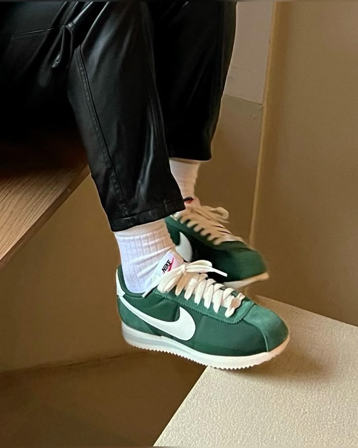 NIKE CORTEZ FIR GREEN