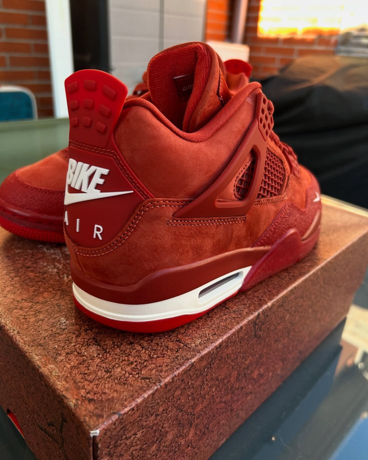 AIR JORDAN 4 NIGEL BRICK BY BRICK X LA NIGEL SYLVESTER