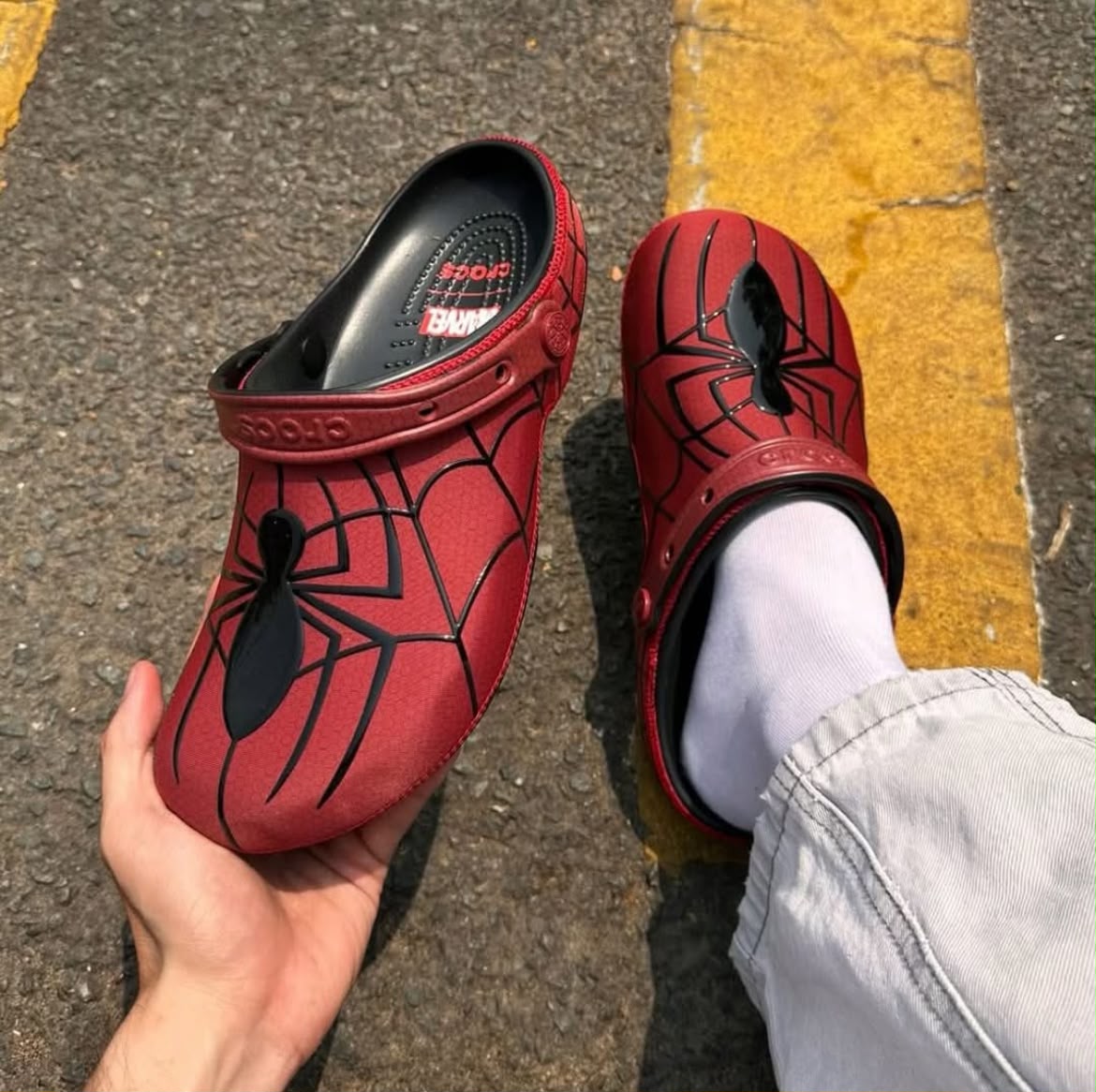 CROCS X MARVEL SPIDERMAN CLOG