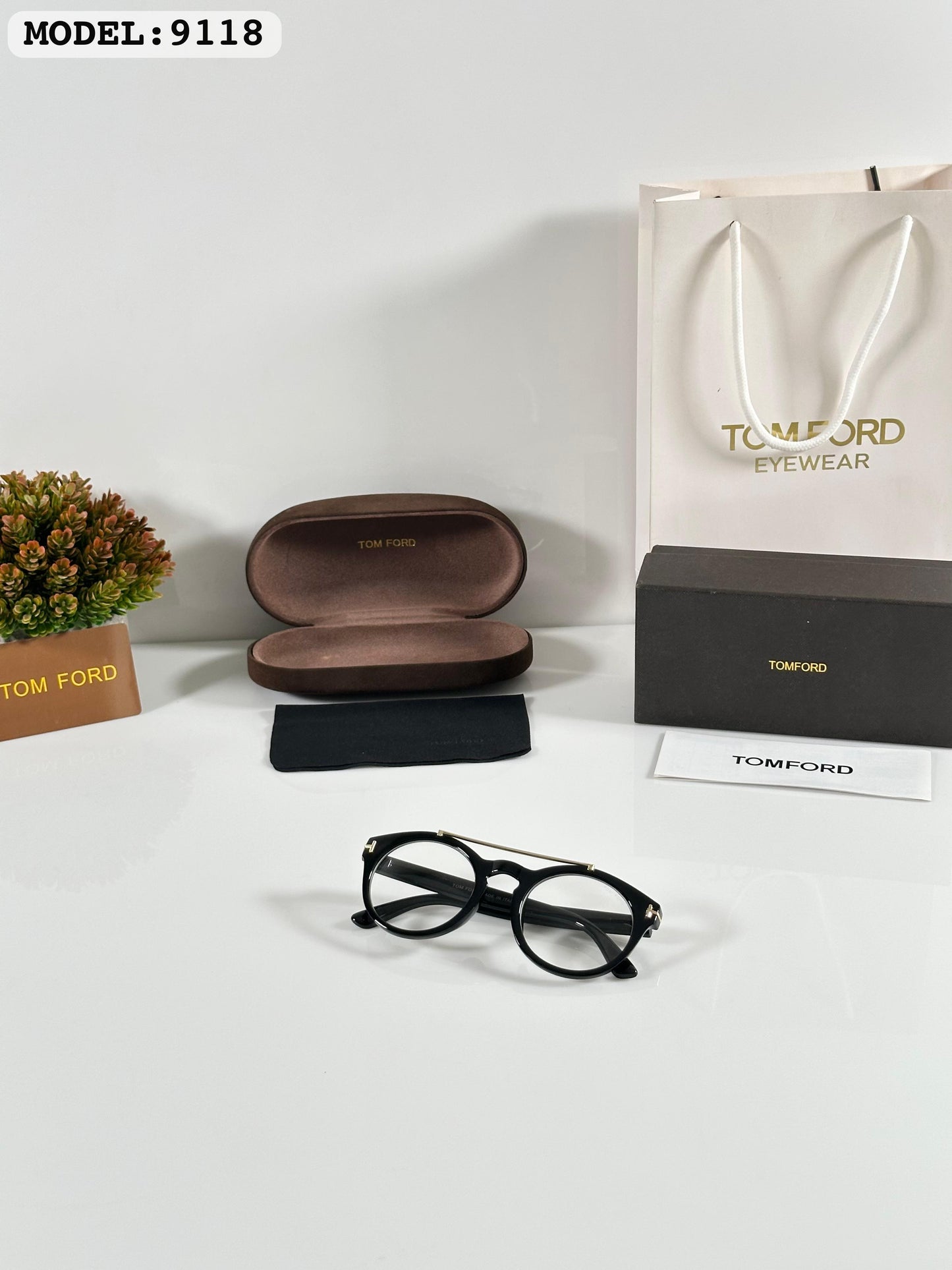 TOMFORD 9118 BLACK FRAME