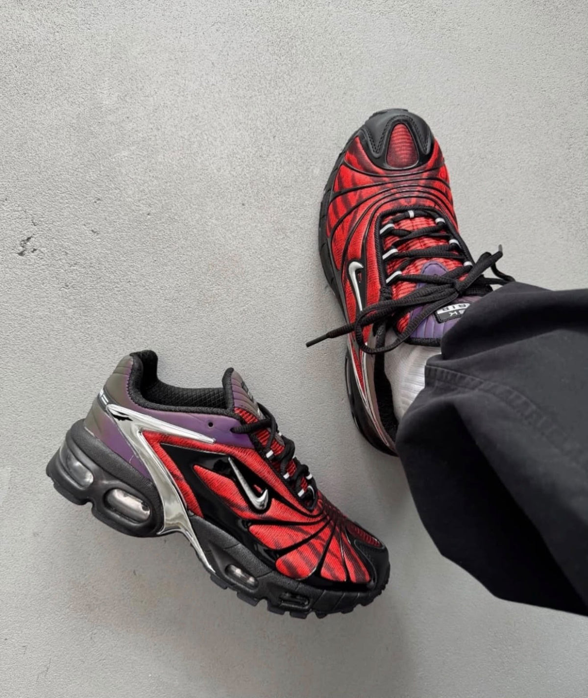 NIKE AIR MAX TAILWIND V X SKEPTA BLOODY CHROME