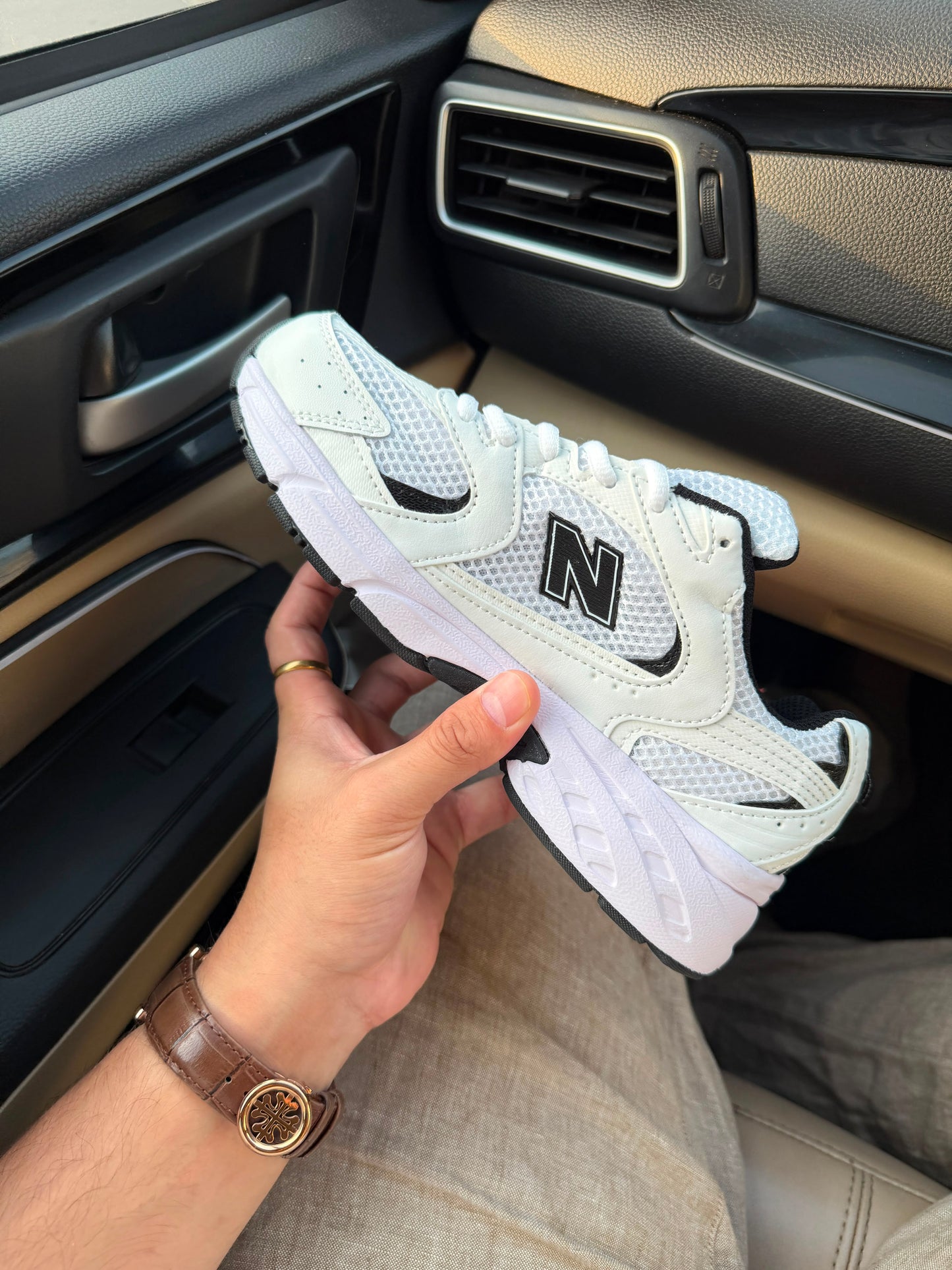 NEW BALANCE 530 SNEAKERS