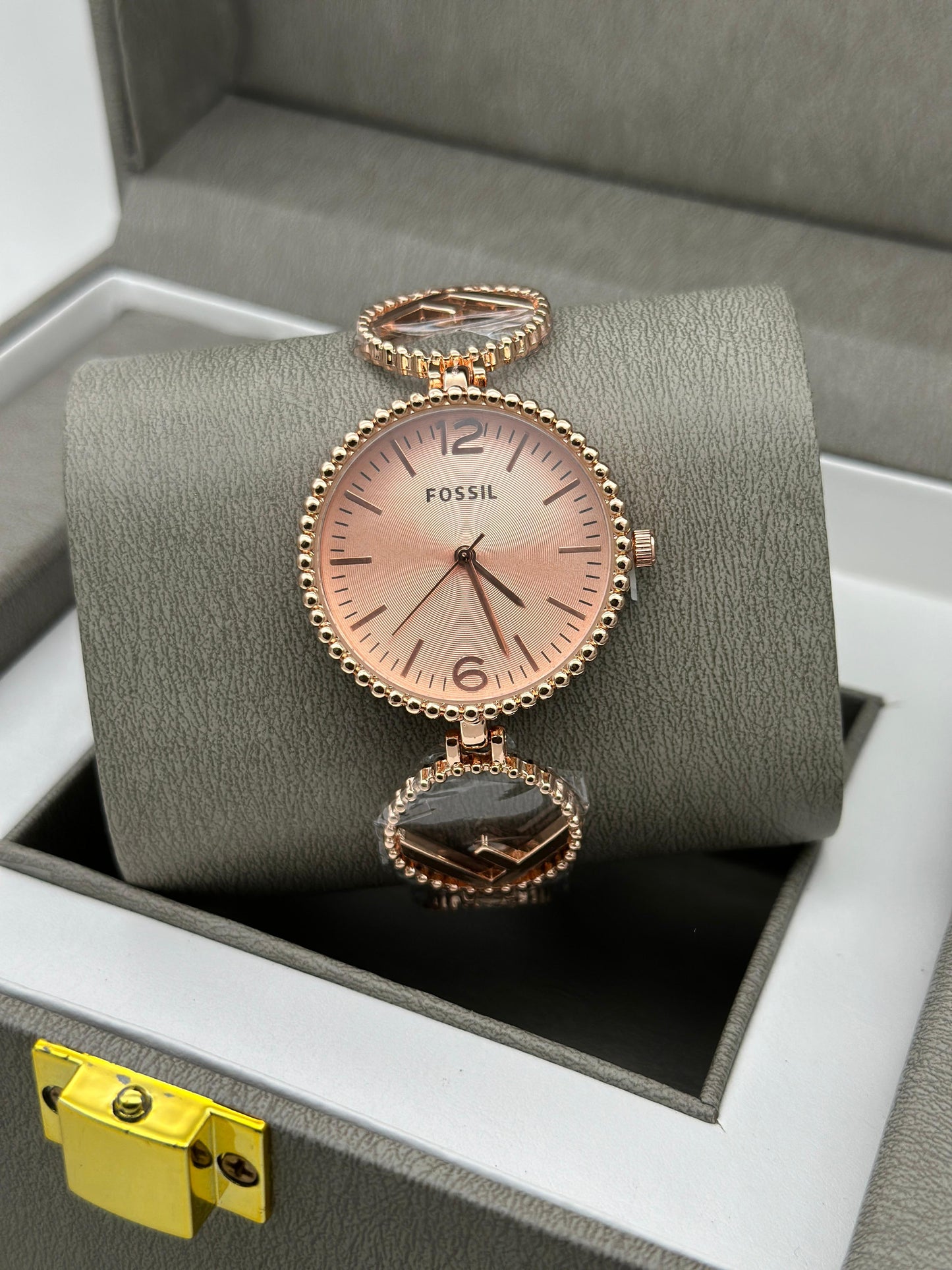 FOSSIL LADIES WATCH
