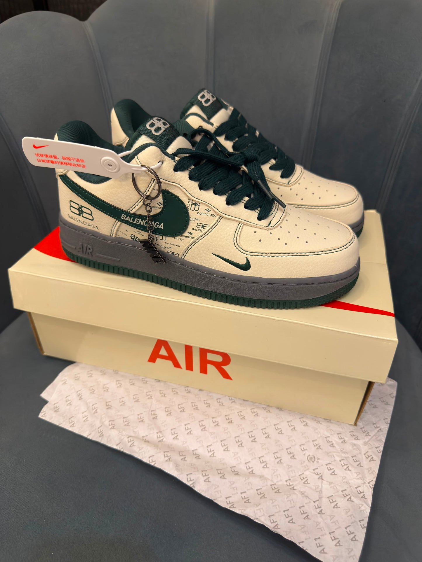 NIKE AIRFORCE X BALENCIAGA 2026