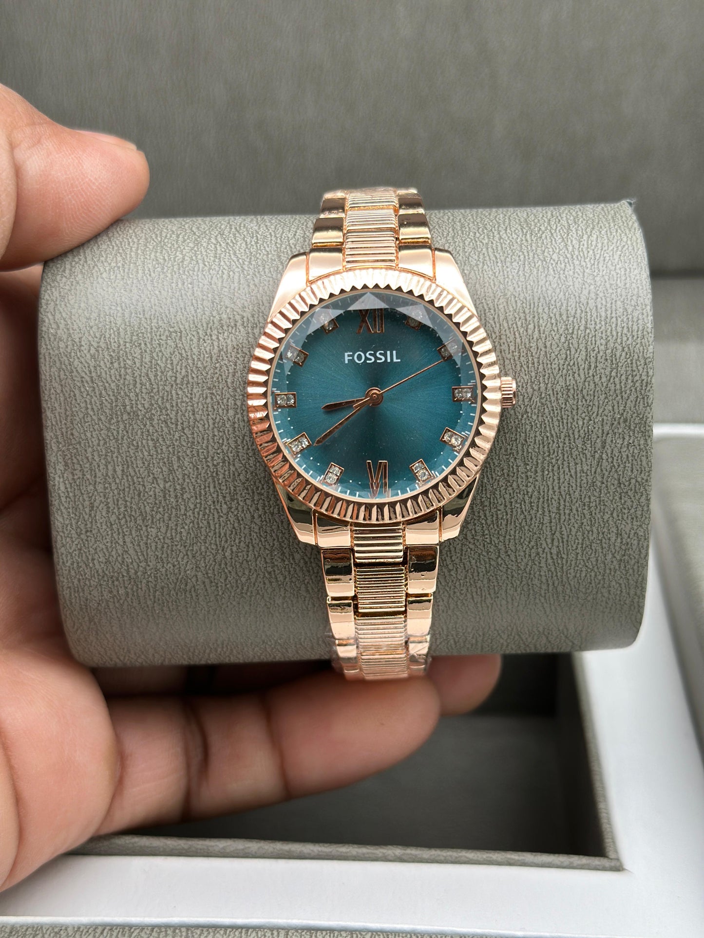 FOSSIL LADIES WATCH