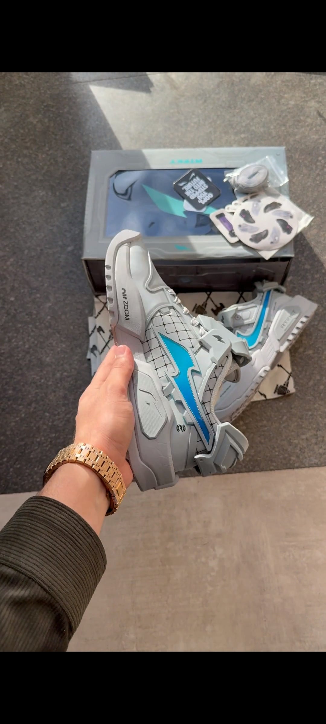 RTFKT X NIKE DUNK GENESIS