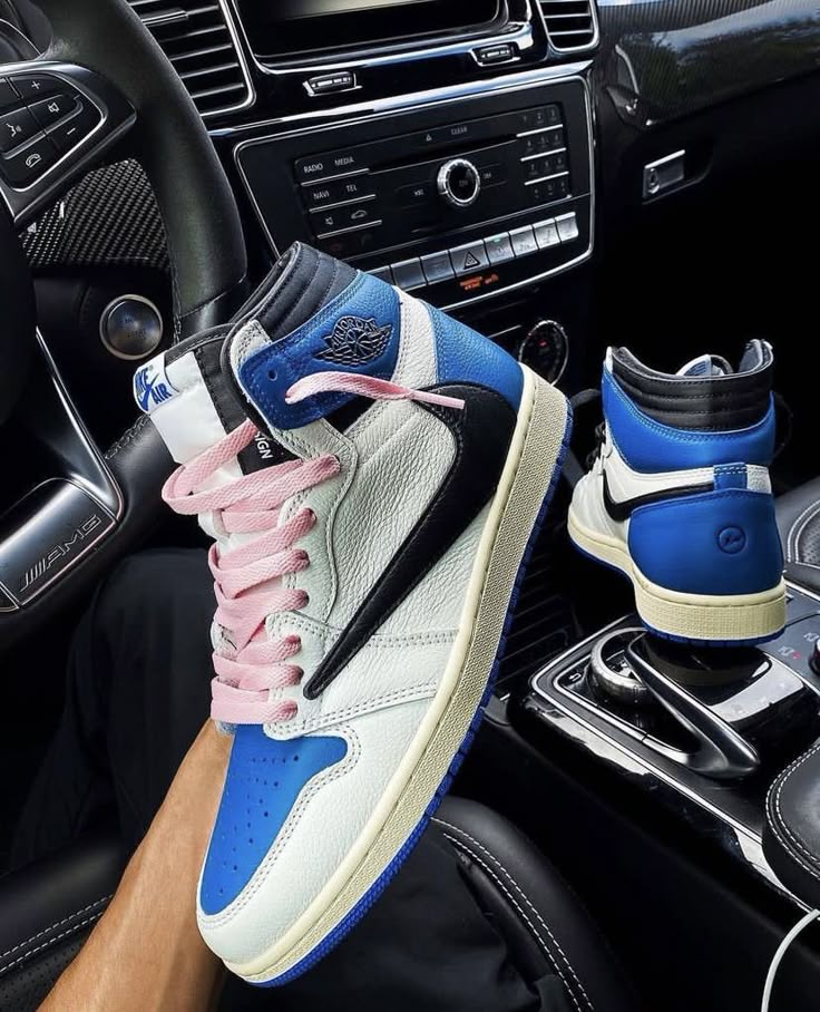 JORDAN 1 RETRO HIGH FRAGMENT X TRAVIS SCOTT U.A