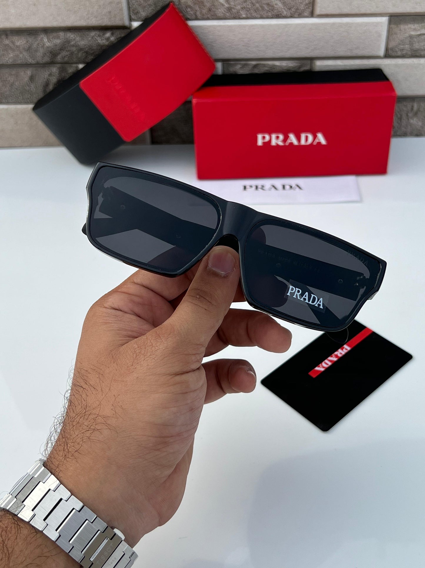 PRADA SUNGLASS