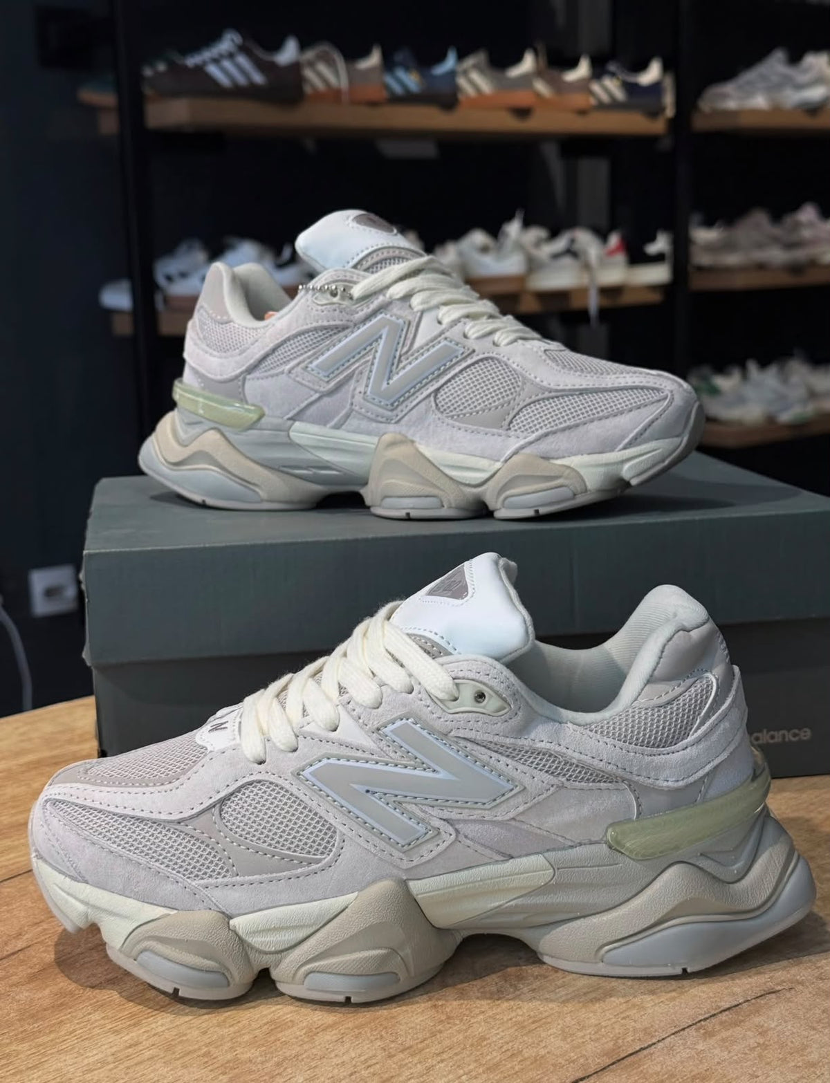 NEW BALANCE 9060 GLACIER