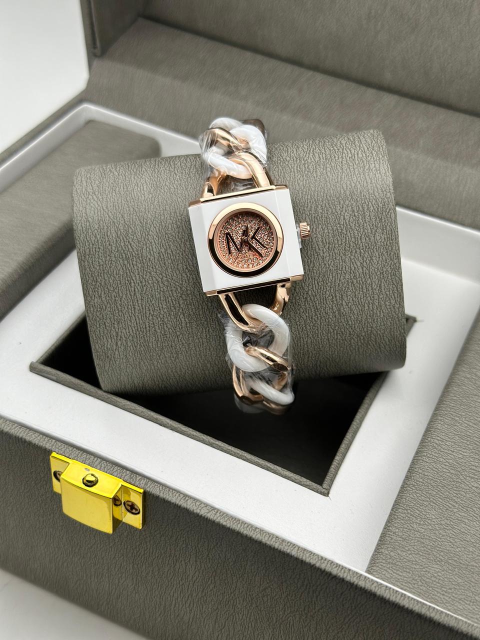 LADIES WATCH