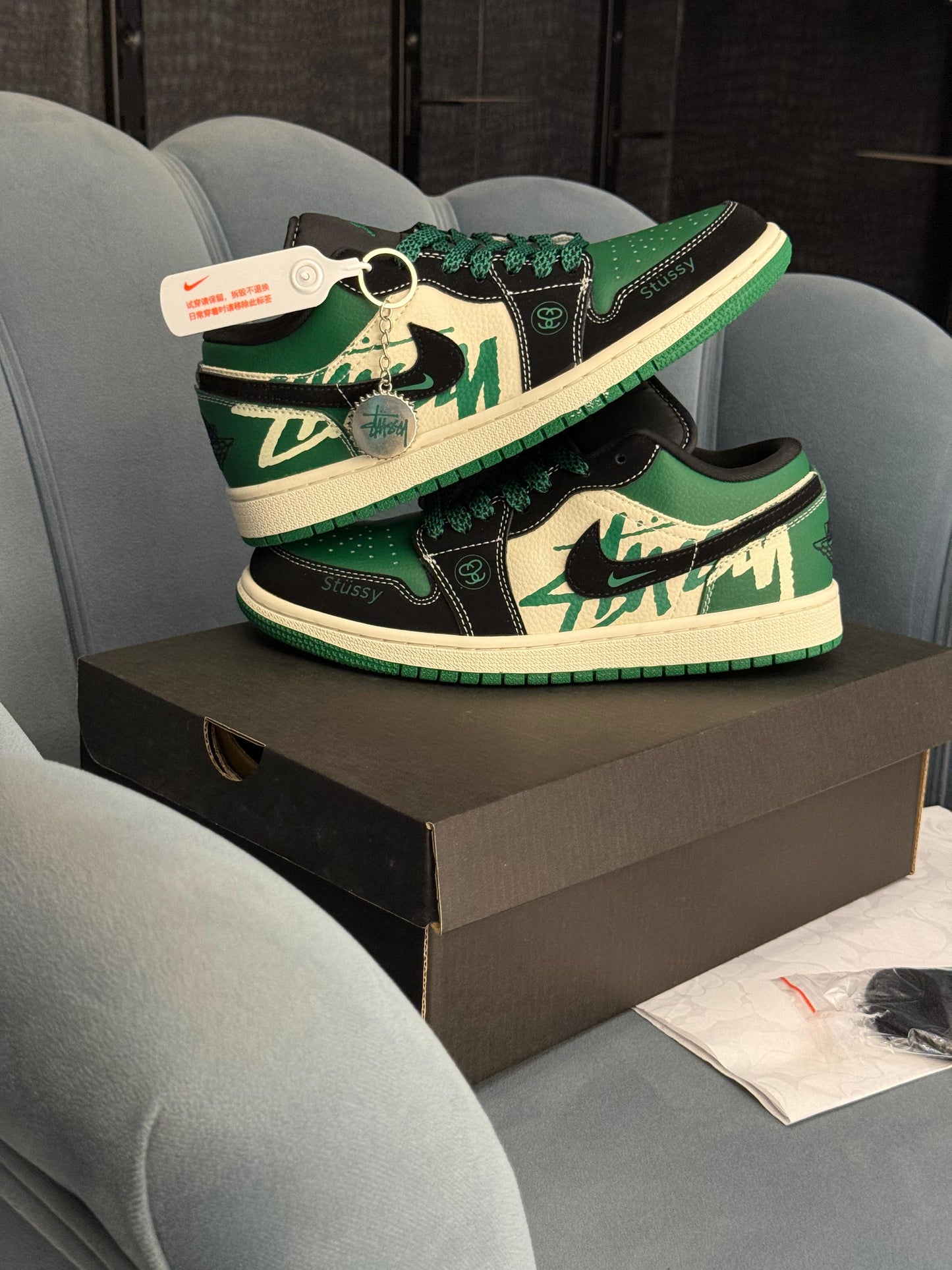 AIR JORDAN RETRO 1 X STUSSY GREEN 2026