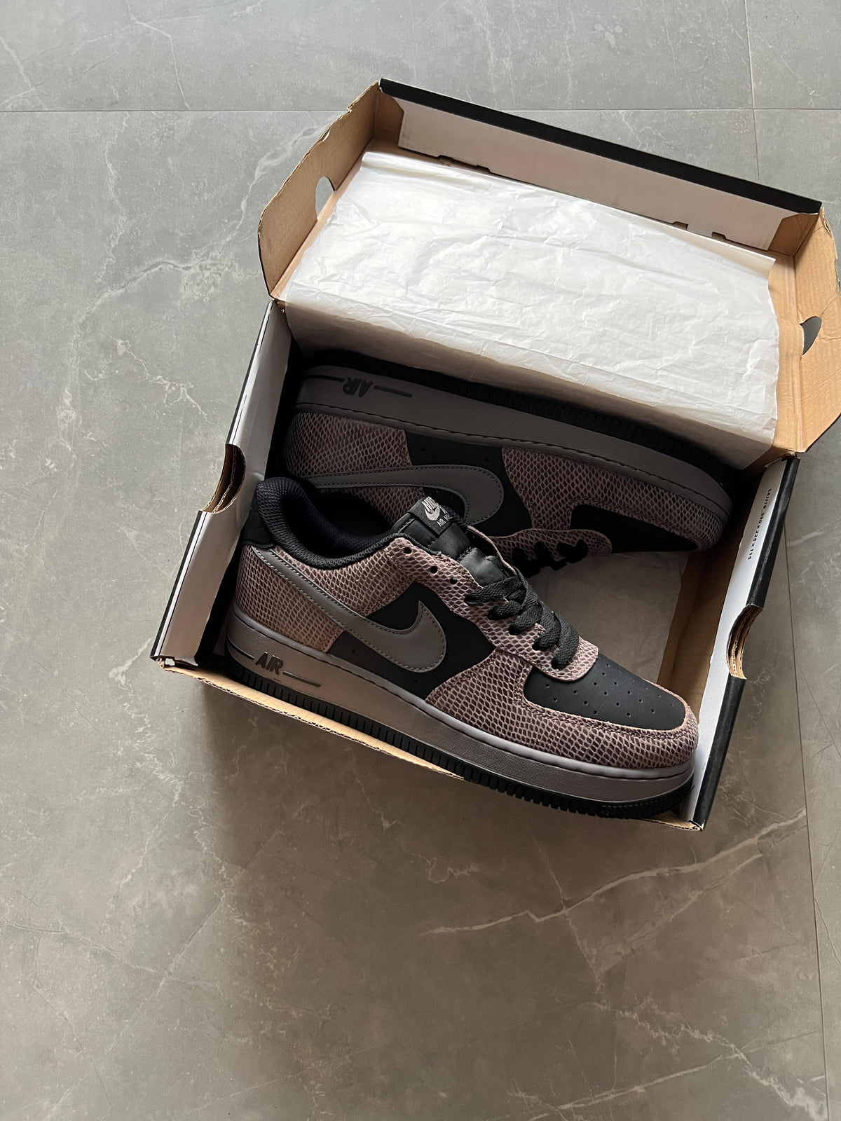 NIKE AIRFORCE  ONE