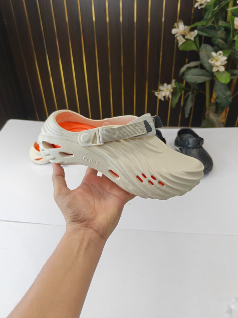CROCS ECHO WAVE CLOG