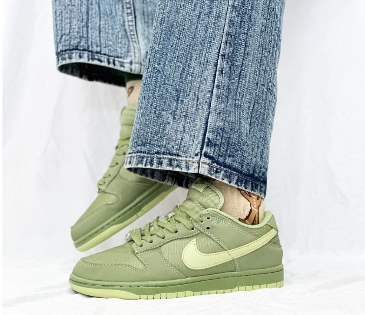 NIKE SB DUNK OIL AURA GREEN