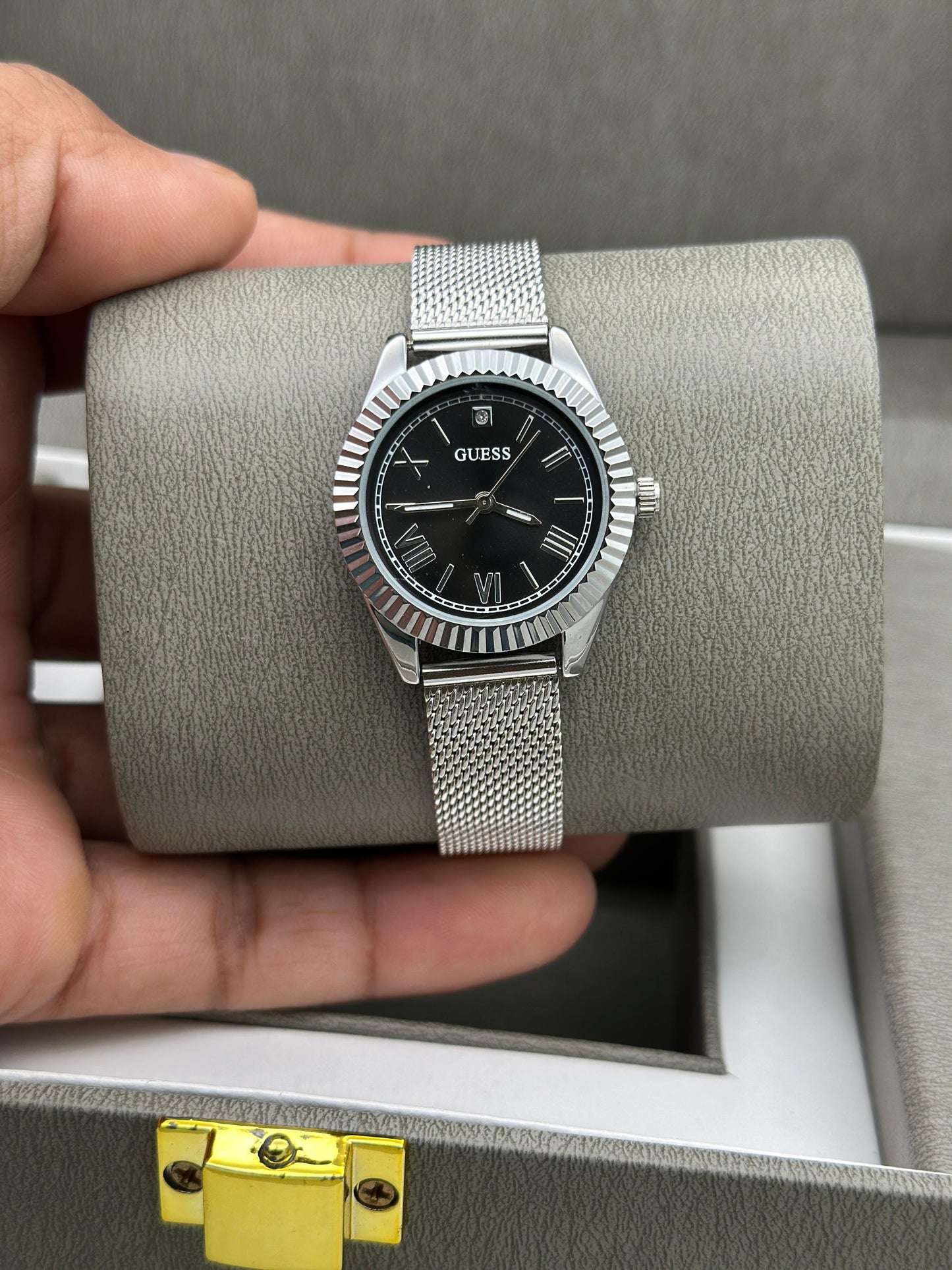 GUESS LADDIES WATCH