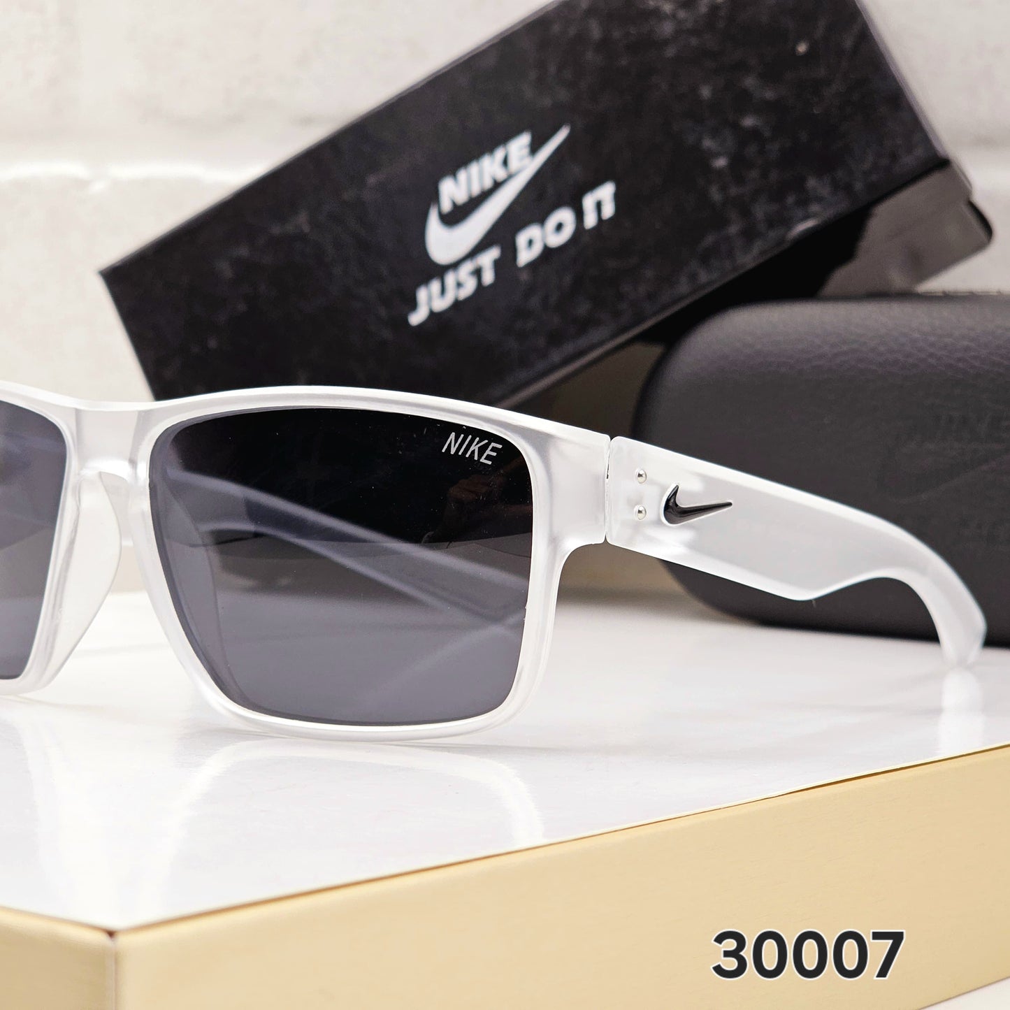 NIKE SQUARE POLORISE