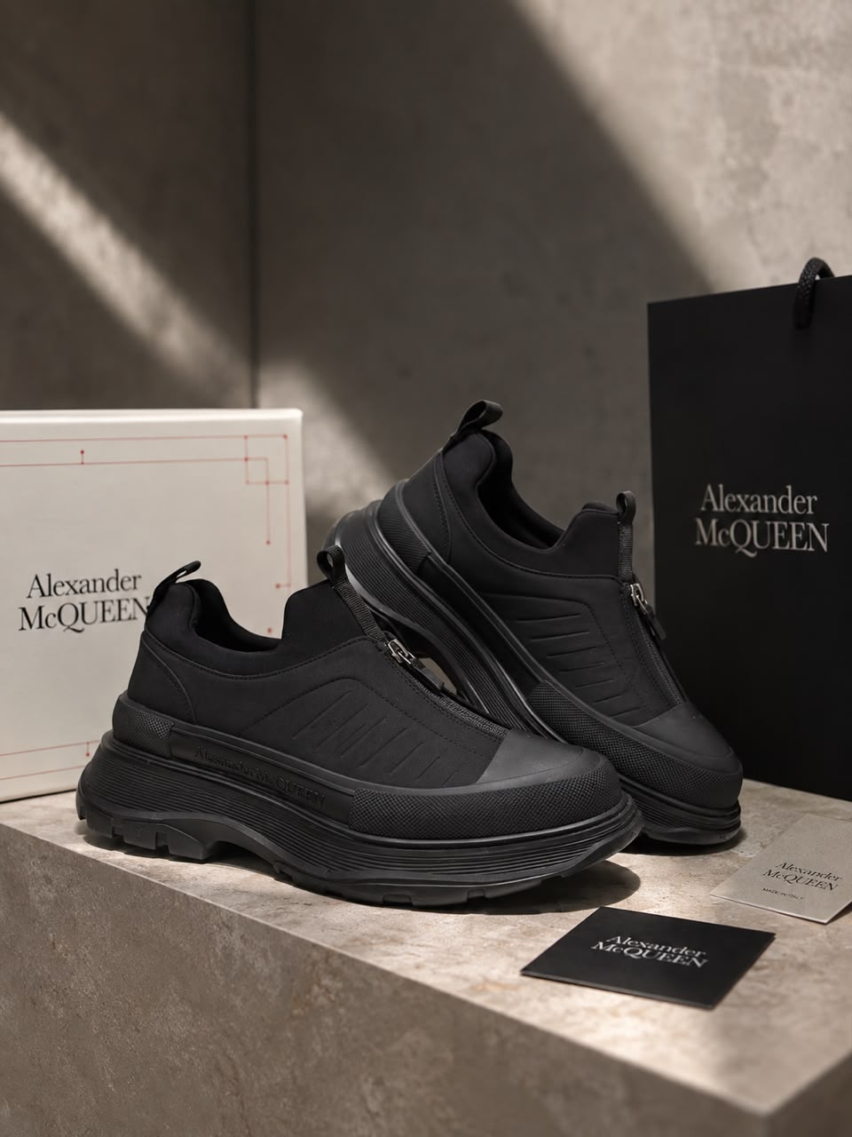 ALEXANDER MQEEN TRAINERS SNEAKERS